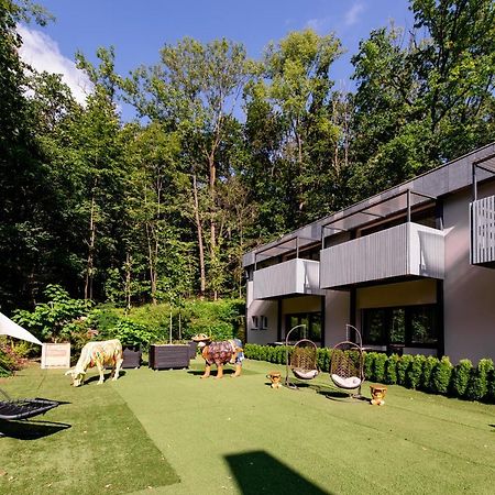 Hotel Veverica Trenčín エクステリア 写真