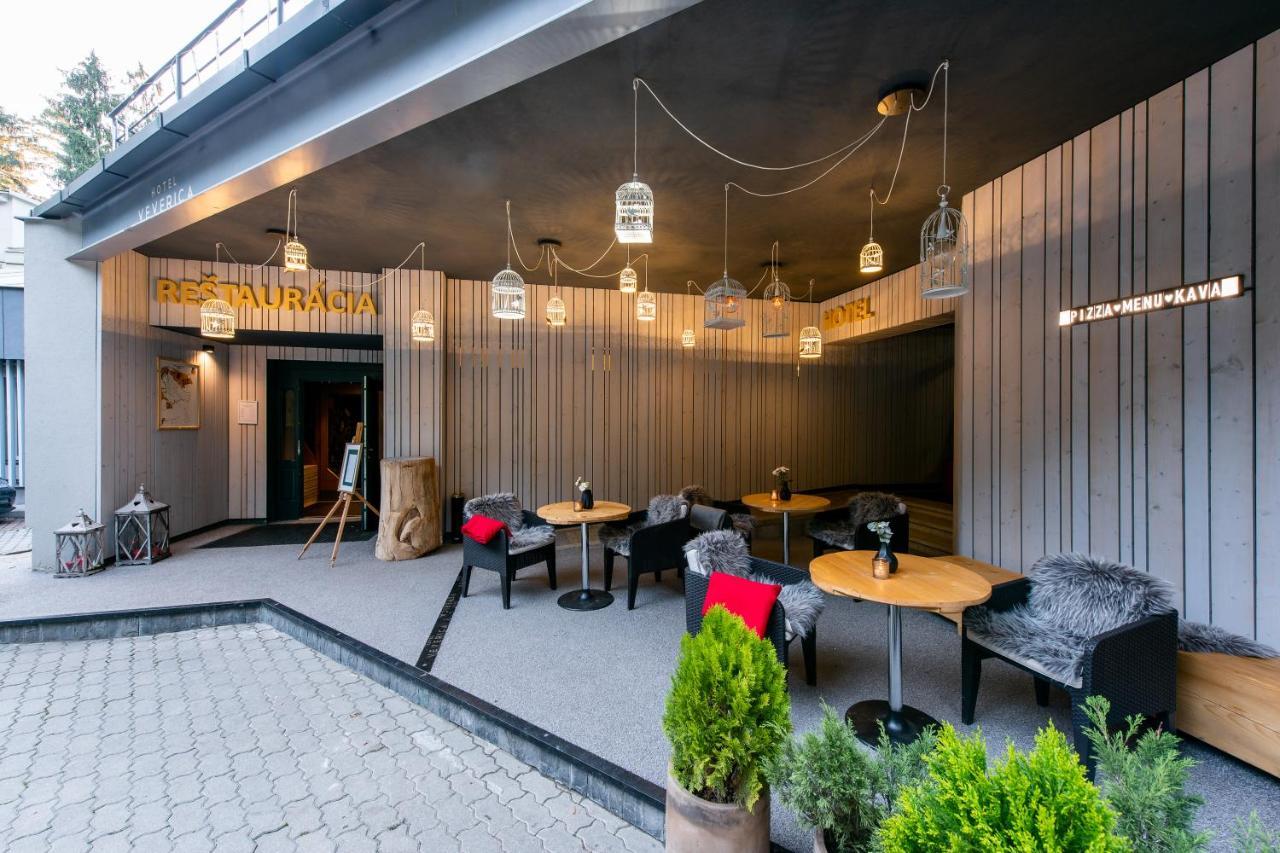 Hotel Veverica Trenčín エクステリア 写真