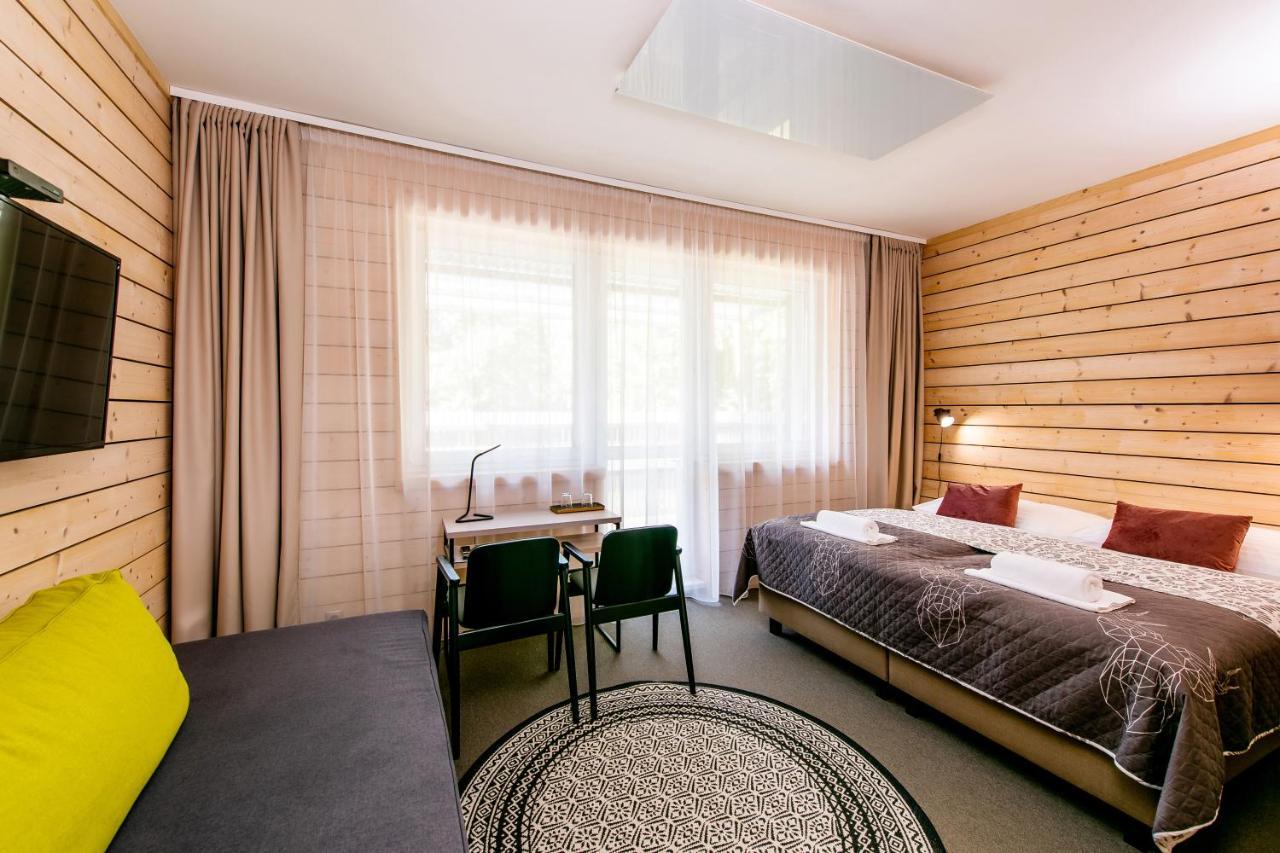 Hotel Veverica Trenčín エクステリア 写真